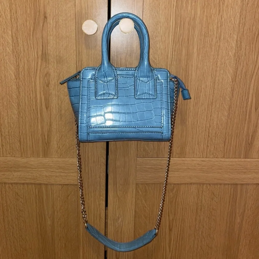 Blue Croc Bag - Picture 2 of 5